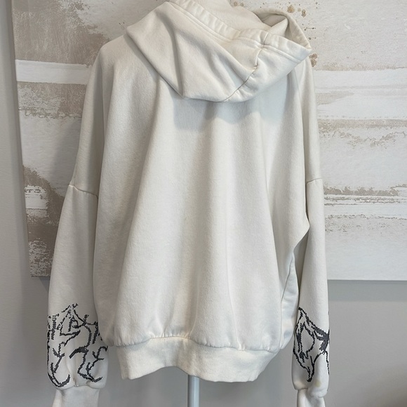 ADIKA White Flame Hooded Sweatshirt - Picture 5 of 6